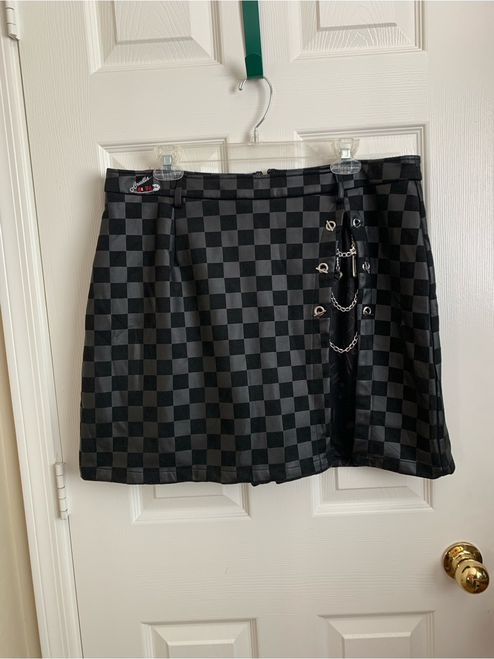 Disney Cruella De Vil Mini Skort XXL Y2K Mall Goth Punk Emo Checkerboard Chains